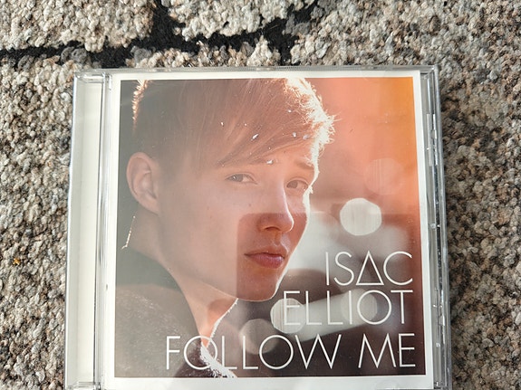 Isac Elliot CD