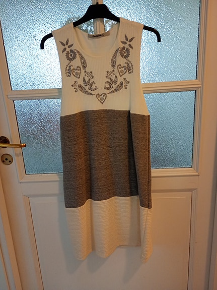 Desigual mekko