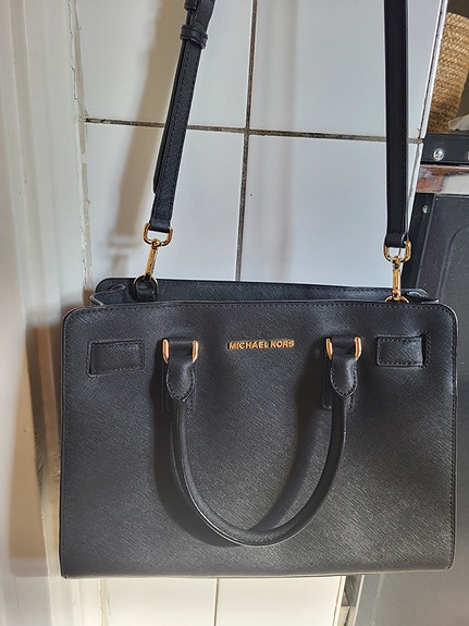 Michael Kors Musta Nahkalaukku