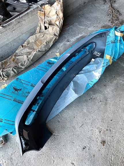 BMW E39 etupuskuri UUSI