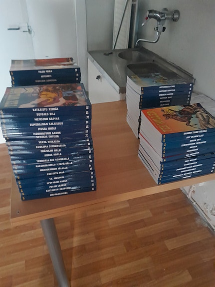 Tex Willer kirjasto sarjaa