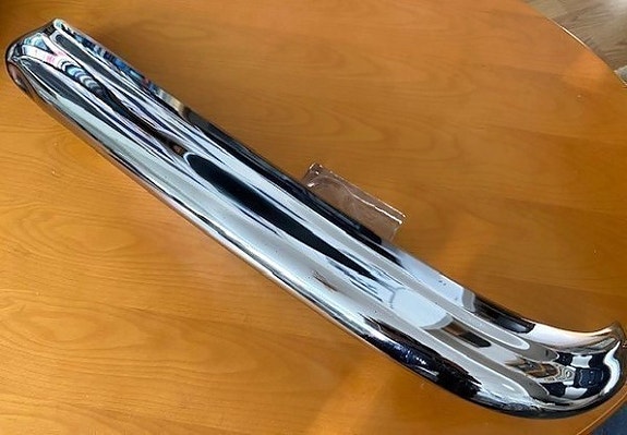 Mercedes W 111 Coupe oikean takapuskurin ylä-osa