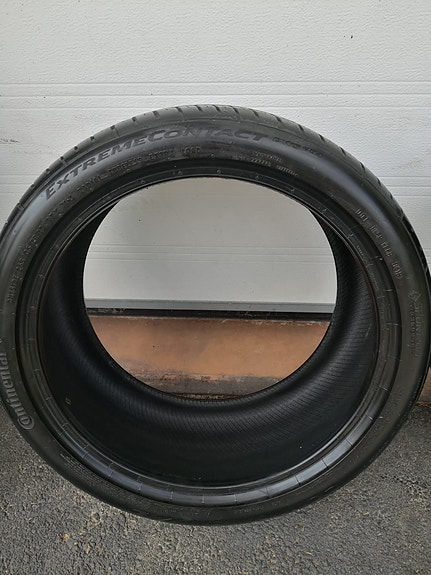 Continental Extreme Contact DWS