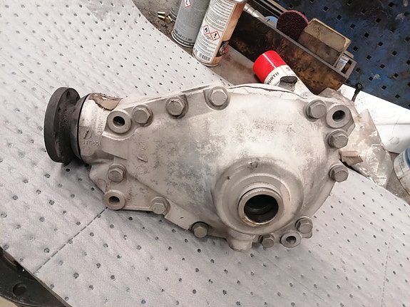 BMW F10 N57N etuperä  I=2,47