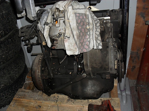 RENAULT E6J moottori.