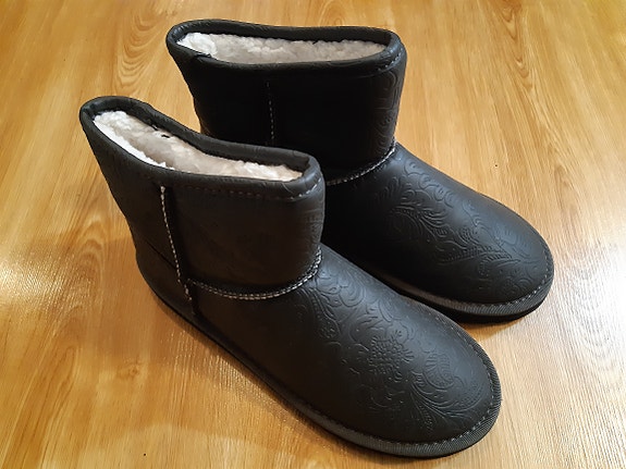 Esprit talvisaappaat pintakuviolla 37