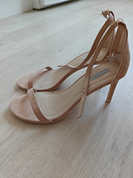 Nelly korkokengät koko 39