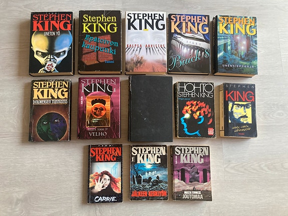 13kpl Stephen King kirjoja, könttä hinta joka sisältää postimaksun.