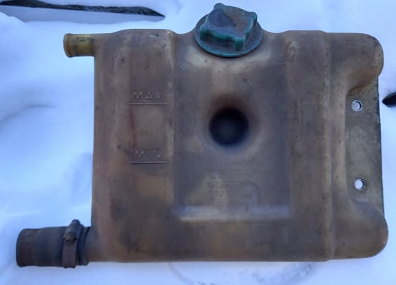Volvo kuorma-auton paisuntasäiliö