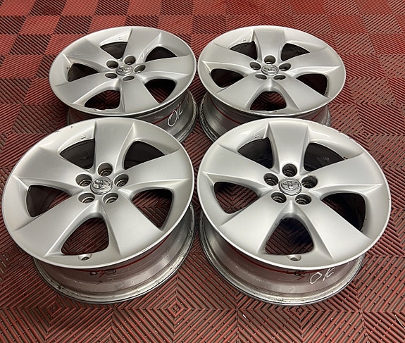 ALKUPERÄINEN TOYOTA 7x17" 5x100 ET50 Ø54.1