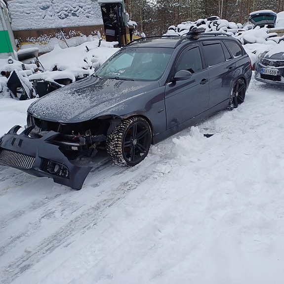Bmw 320D 2005 varaosina