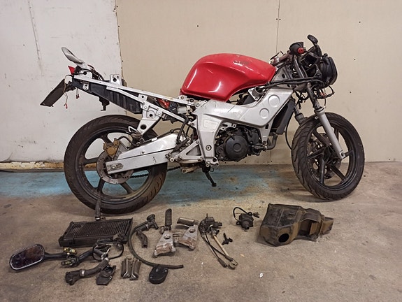 Honda NSR 125R Varaosat