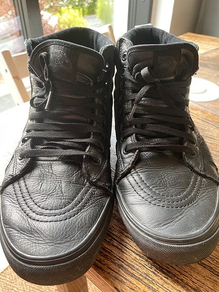 Vans SK8-HI UNISEX - Korkeavartiset tennarit - black Nahka