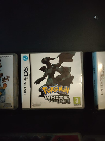 Pokemon White (DS)
