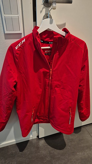 CCM XL punainen talvitakki