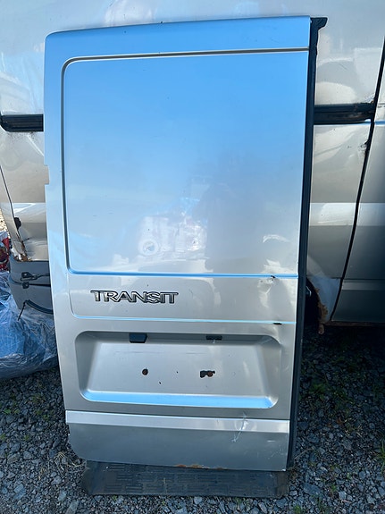 Ford Transit vasen takaovi