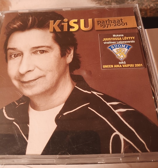 Kotimaisia cd-levyjä