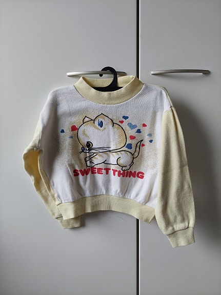 Keltainen pusero 98