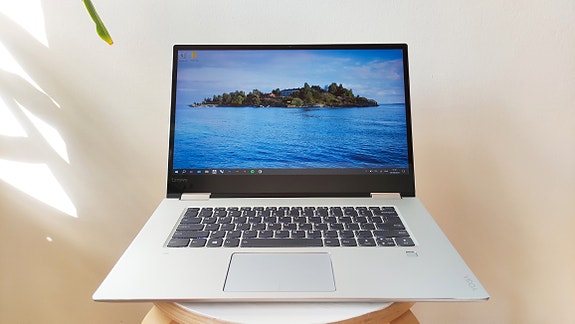 Laptop Lenovo YOGA 720/ i7/ 16gb/ 512gb SSD/ GPU GTX 1050/ 15.6" 4K display