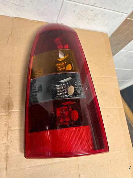 Opel Astra G farmarin oikeanpuolen takavalo
