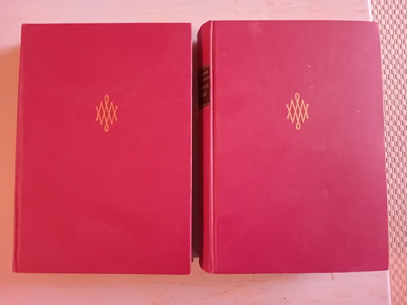Waltari: Ihmiskunna viholliset 1 ja 2, 1.painokset kirjailijan signeeraamat!