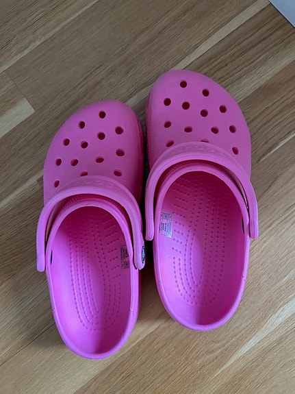 Crocs naisten sandaalit