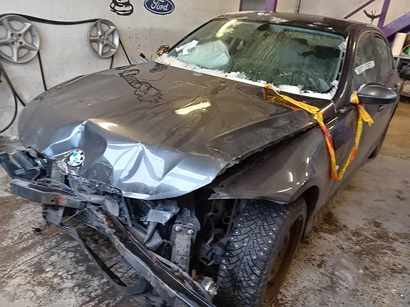 BMW E90 318 -06