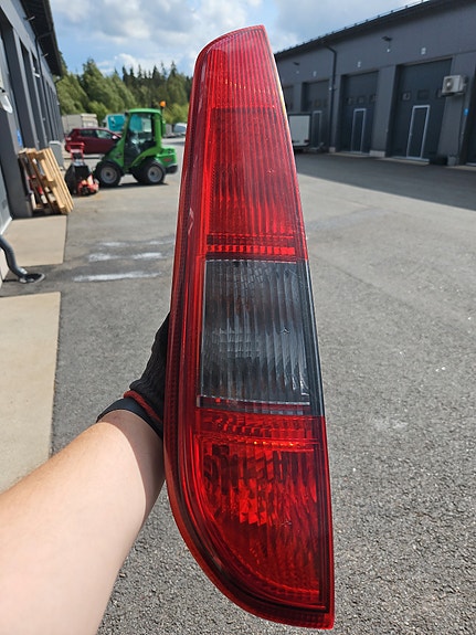 Ford Focus takavalo vasen