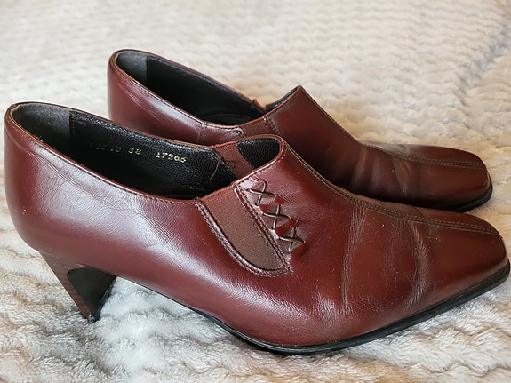 Bordo/ruskeat naisten kengät, koko 38,