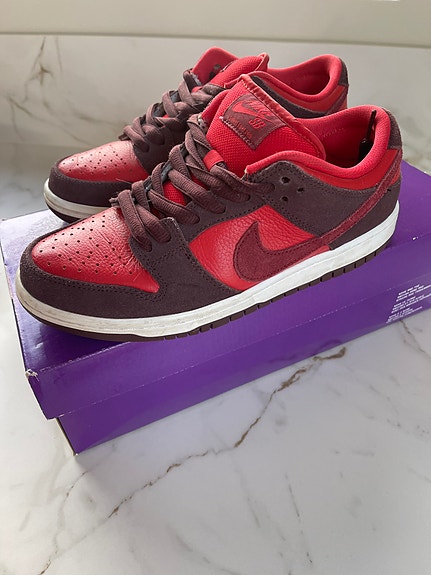 Nike SB Dunk Low Cherry kengät