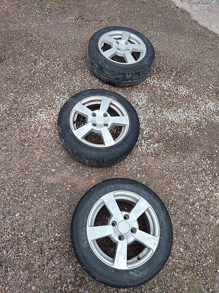 Alumiinivanteet renkailla 3kpl 15"