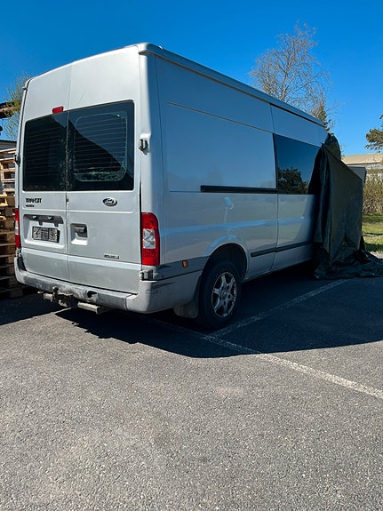 Ford Transit/Myydään osina