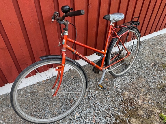 Kaunotar merkkinen polkupyörä