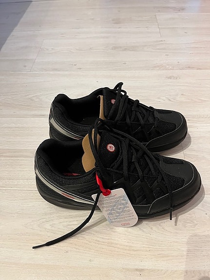 Uudet MBD physiological footwear -kengät