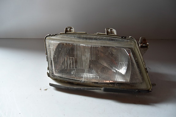 Saab 9-3 98-03  ajovalo oikea