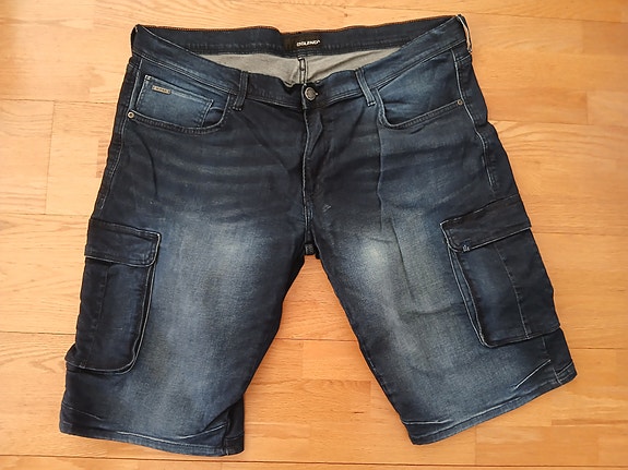 Miesten farkkushortsit uudenveroiset XXXL/ 58