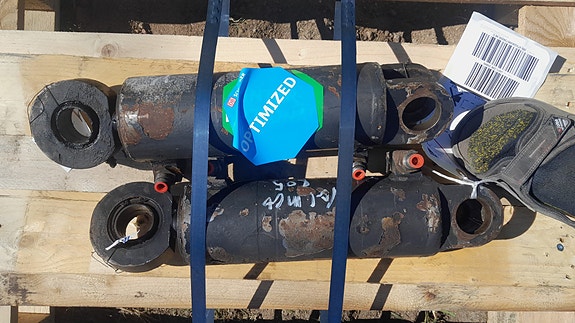 valmet 805 nostosylinterit