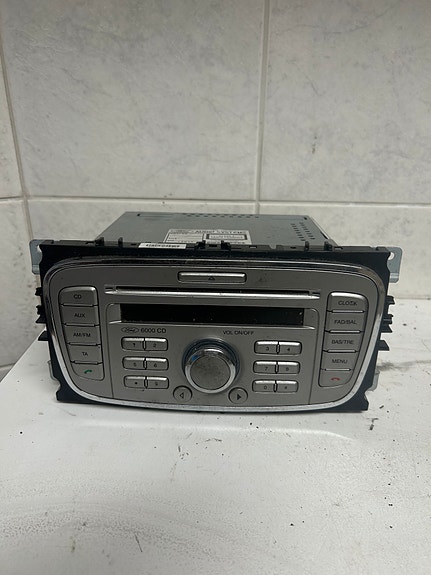 Ford Focus radio