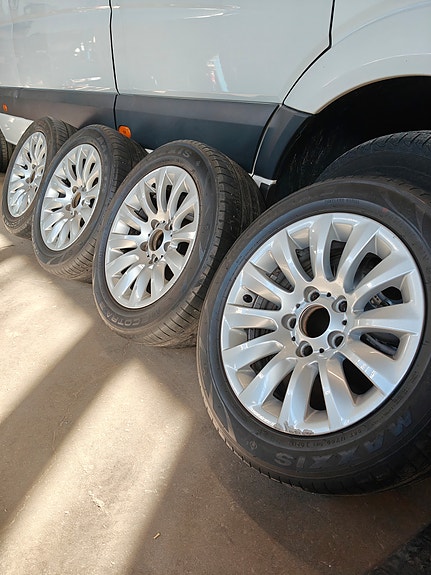 Bmw e90 alkuperäiset vanteet 16"