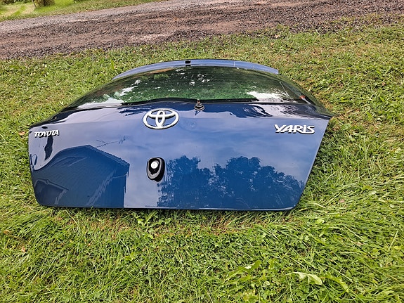 2010 toyota yaris takaluukku