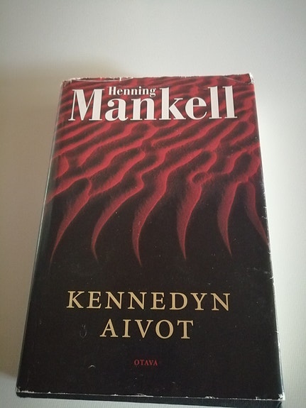 Ira Levin ja Mankellin kirjat