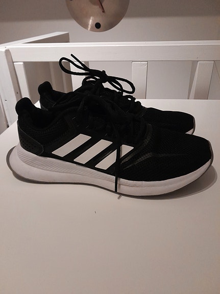 Adidas lenkkarit 36.5