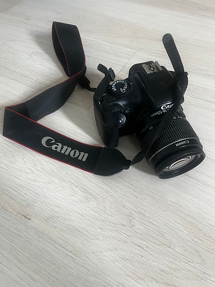 Canon EOS järjestelmäkamera + 18-55mm objektiivi