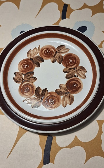 Arabian tarjoiluvati, Rosmariini