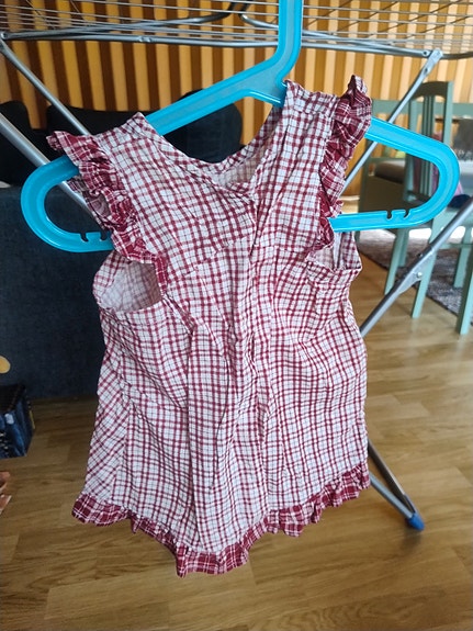 Vauvan mekko