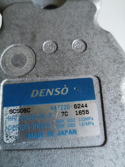 Toyotan ilmastoinnin kompressori