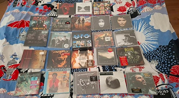 Uusia CD -levyjä (30 erilaista) mm. UFO,Black Sabbath, Deep Purple jne