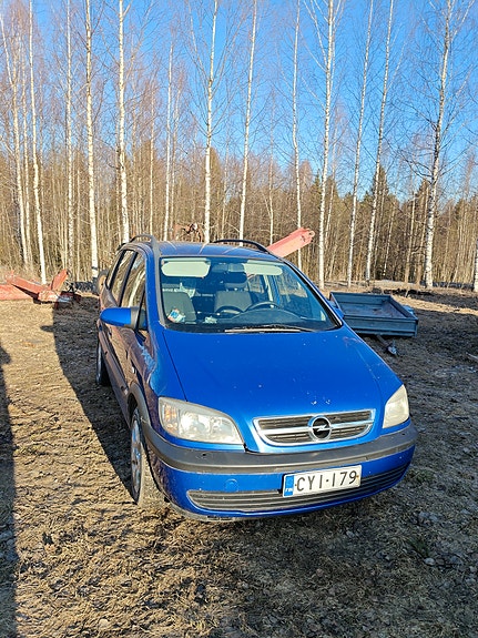 Opel Zafira A Osina
