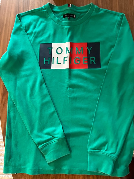 Tommy Hilfiger paita