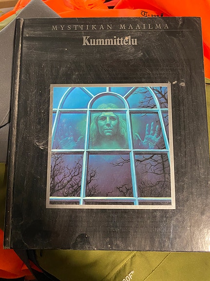 Mystiikan maailma kummittelu